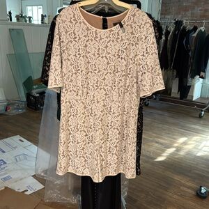 BCBG MAXAZRIA  Cream lace romper. M NWT